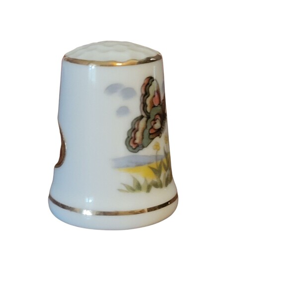 Vintage White Thimble Butterfly And Meadow Made in Japan Bone China - Picture 3 of 6